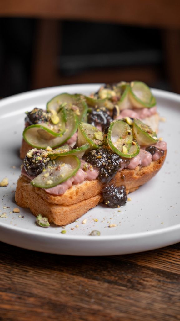 Куриный паштет с вареньем из фейхоа